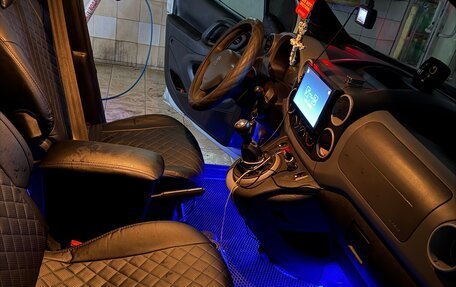 Peugeot Partner II рестайлинг 2, 2011 год, 550 000 рублей, 20 фотография