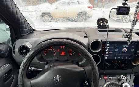 Peugeot Partner II рестайлинг 2, 2011 год, 550 000 рублей, 26 фотография