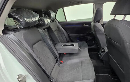 Volkswagen Golf VIII, 2022 год, 1 934 030 рублей, 5 фотография