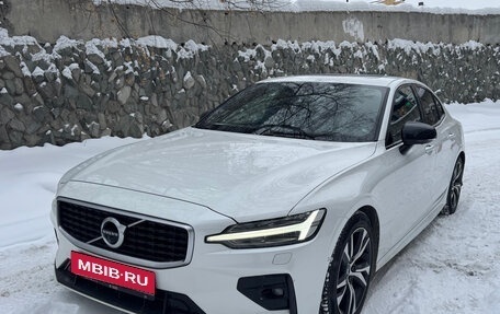 Volvo S60 III, 2019 год, 3 680 000 рублей, 1 фотография