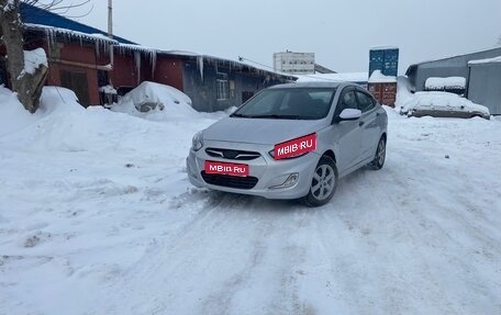 Hyundai Solaris II рестайлинг, 2011 год, 530 000 рублей, 1 фотография