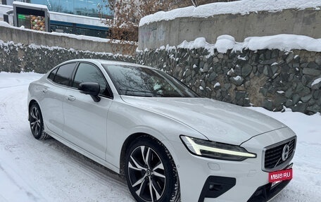Volvo S60 III, 2019 год, 3 680 000 рублей, 2 фотография