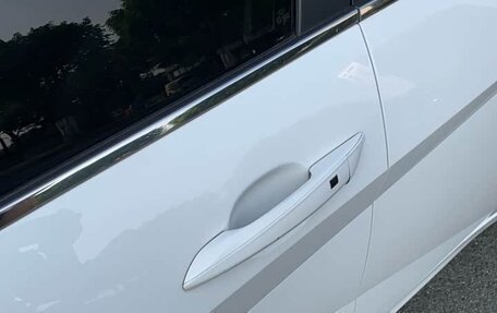 Hyundai Elantra, 2022 год, 1 370 000 рублей, 24 фотография