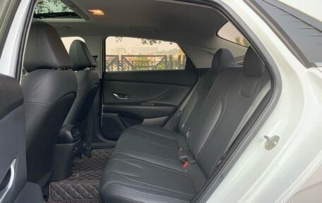 Hyundai Elantra, 2022 год, 1 370 000 рублей, 28 фотография