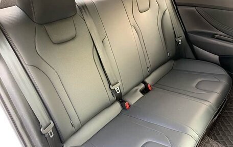 Hyundai Elantra, 2022 год, 1 370 000 рублей, 30 фотография