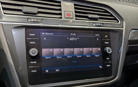 Volkswagen Tiguan II, 2019 год, 2 800 000 рублей, 23 фотография