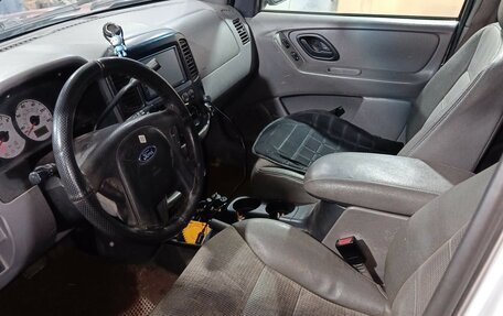 Ford Escape II, 2002 год, 450 000 рублей, 11 фотография