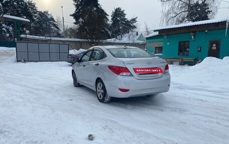 Hyundai Solaris II рестайлинг, 2011 год, 530 000 рублей, 3 фотография