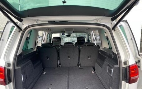 Volkswagen Sharan II, 2022 год, 1 580 000 рублей, 18 фотография