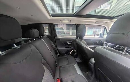 Jeep Renegade I рестайлинг, 2017 год, 1 750 000 рублей, 14 фотография