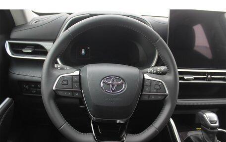 Toyota Highlander, 2025 год, 5 930 000 рублей, 27 фотография