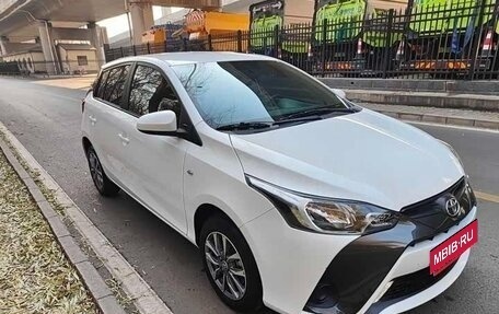 Toyota Yaris XP150 рестайлинг, 2021 год, 1 370 000 рублей, 1 фотография