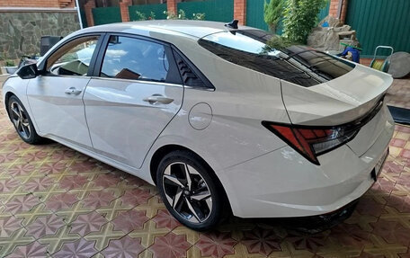 Hyundai Elantra, 2020 год, 1 850 000 рублей, 2 фотография