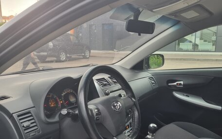 Toyota Corolla, 2011 год, 750 000 рублей, 5 фотография