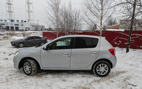 Renault Sandero II рестайлинг, 2021 год, 895 000 рублей, 2 фотография