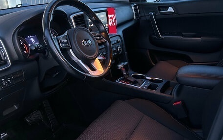 KIA Sportage IV рестайлинг, 2020 год, 2 320 000 рублей, 9 фотография