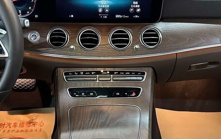 Mercedes-Benz E-Класс, 2023 год, 7 135 000 рублей, 15 фотография