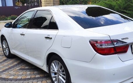 Toyota Camry, 2015 год, 1 850 000 рублей, 10 фотография