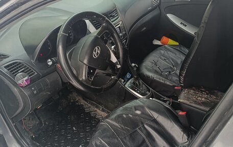 Hyundai Solaris II рестайлинг, 2015 год, 550 000 рублей, 5 фотография