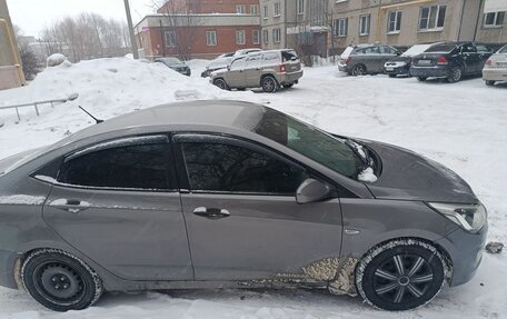 Hyundai Solaris II рестайлинг, 2015 год, 550 000 рублей, 3 фотография