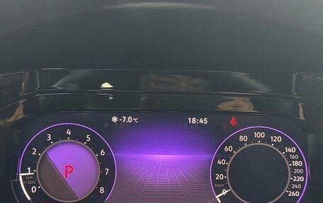 Volkswagen Golf VIII, 2022 год, 1 950 000 рублей, 12 фотография