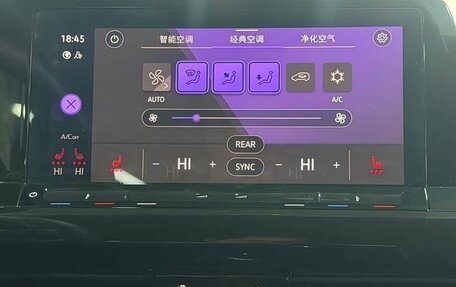 Volkswagen Golf VIII, 2022 год, 1 950 000 рублей, 14 фотография