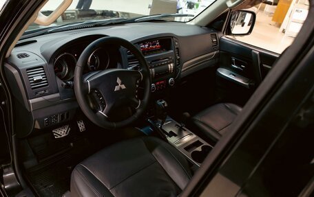 Mitsubishi Pajero IV, 2013 год, 1 655 000 рублей, 13 фотография