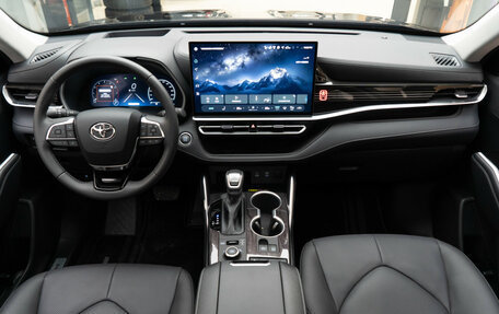 Toyota Highlander, 2025 год, 6 240 000 рублей, 6 фотография