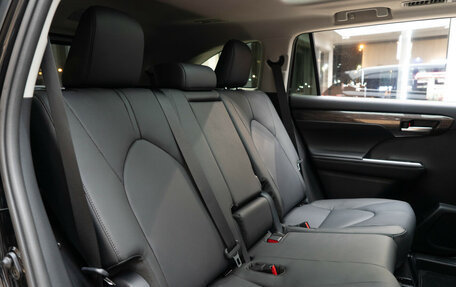 Toyota Highlander, 2025 год, 6 240 000 рублей, 17 фотография