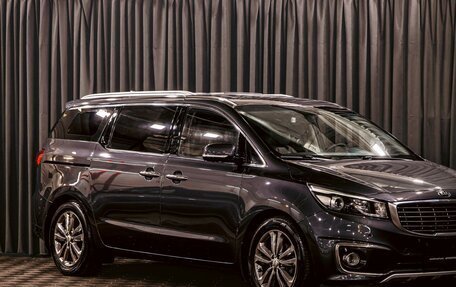 KIA Carnival III, 2017 год, 2 595 000 рублей, 7 фотография