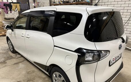 Toyota Sienta II, 2019 год, 1 550 000 рублей, 3 фотография