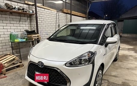Toyota Sienta II, 2019 год, 1 550 000 рублей, 6 фотография