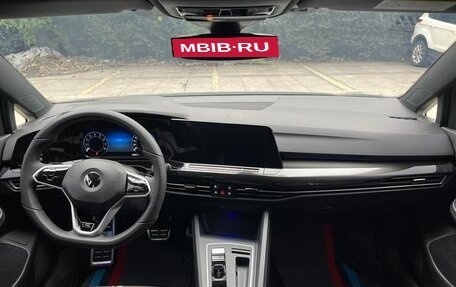 Volkswagen Golf VIII, 2023 год, 2 135 000 рублей, 11 фотография