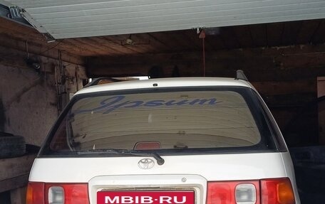 Toyota Ipsum II, 1997 год, 650 000 рублей, 1 фотография