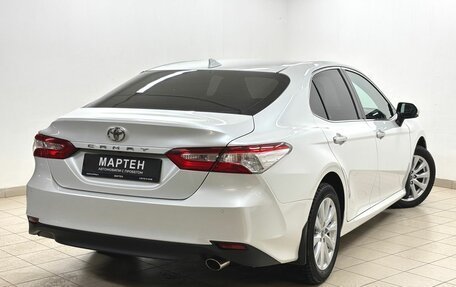 Toyota Camry, 2019 год, 2 800 000 рублей, 4 фотография