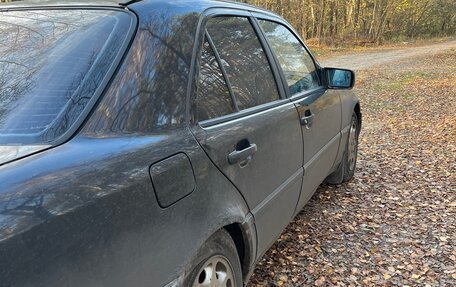 Mercedes-Benz C-Класс, 1995 год, 300 000 рублей, 9 фотография