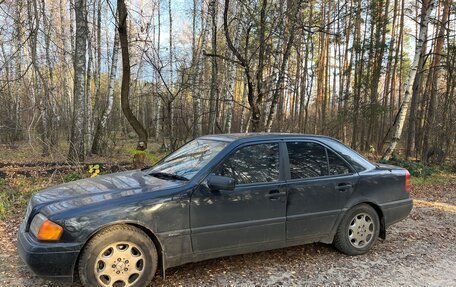 Mercedes-Benz C-Класс, 1995 год, 300 000 рублей, 8 фотография