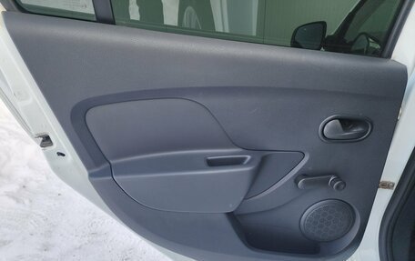 Renault Logan II, 2020 год, 750 000 рублей, 20 фотография