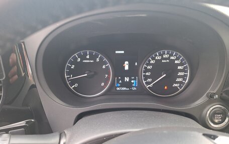 Mitsubishi Outlander III рестайлинг 3, 2018 год, 2 350 000 рублей, 10 фотография