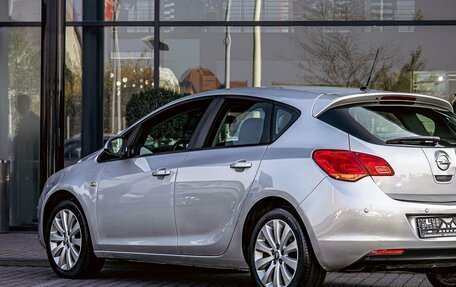 Opel Astra J, 2011 год, 795 000 рублей, 9 фотография