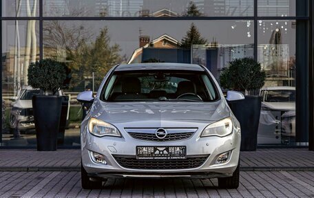 Opel Astra J, 2011 год, 795 000 рублей, 2 фотография