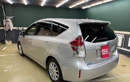 Toyota Prius Alpha I (ZVW40/41), 2018 год, 2 190 000 рублей, 6 фотография