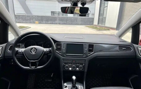 Volkswagen Golf Sportsvan I, 2018 год, 1 600 035 рублей, 12 фотография