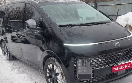 Hyundai Staria, 2023 год, 8 436 960 рублей, 2 фотография