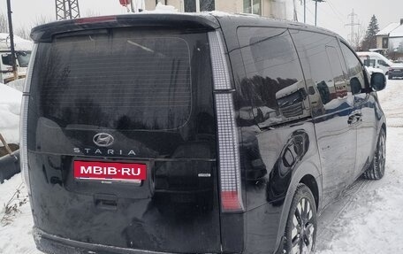 Hyundai Staria, 2023 год, 8 436 960 рублей, 3 фотография