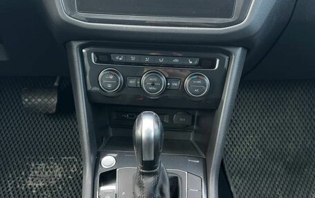 Volkswagen Tiguan II, 2020 год, 2 500 000 рублей, 11 фотография