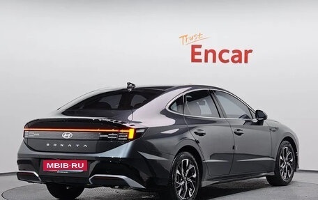 Hyundai Sonata VIII, 2023 год, 2 100 000 рублей, 2 фотография