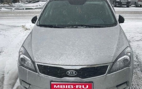 KIA cee'd I рестайлинг, 2012 год, 880 000 рублей, 1 фотография