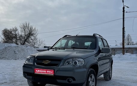 Chevrolet Niva I рестайлинг, 2011 год, 770 000 рублей, 1 фотография