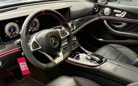 Mercedes-Benz E-Класс AMG, 2017 год, 4 700 000 рублей, 13 фотография